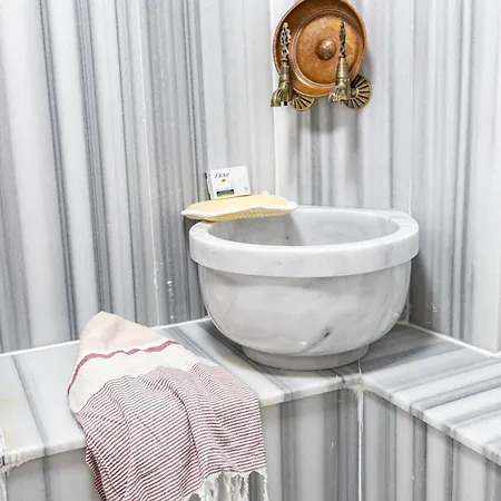 Bab - By Menar Estambul